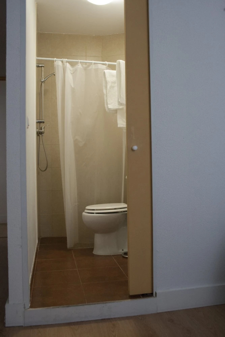 Avis Guest House