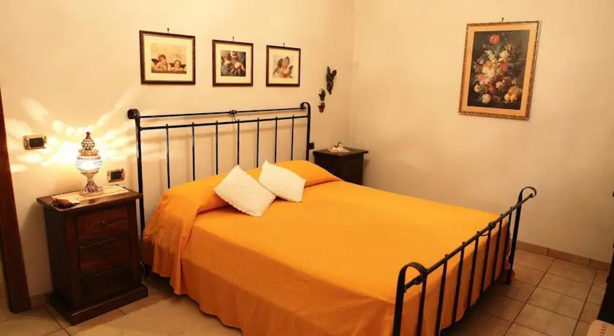 Villa Naira B&b