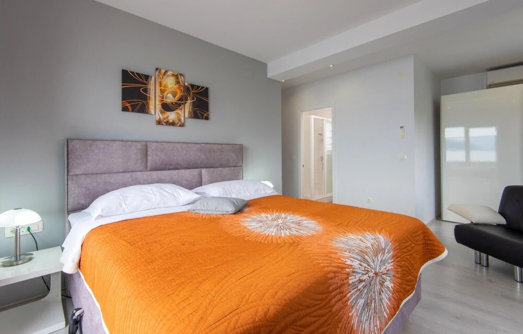 Nice Home in Sreser with Hot Tub, Sauna & WiFi