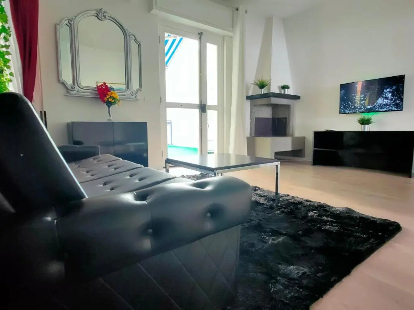 Lush Escape Suites - Hottube And Sauna