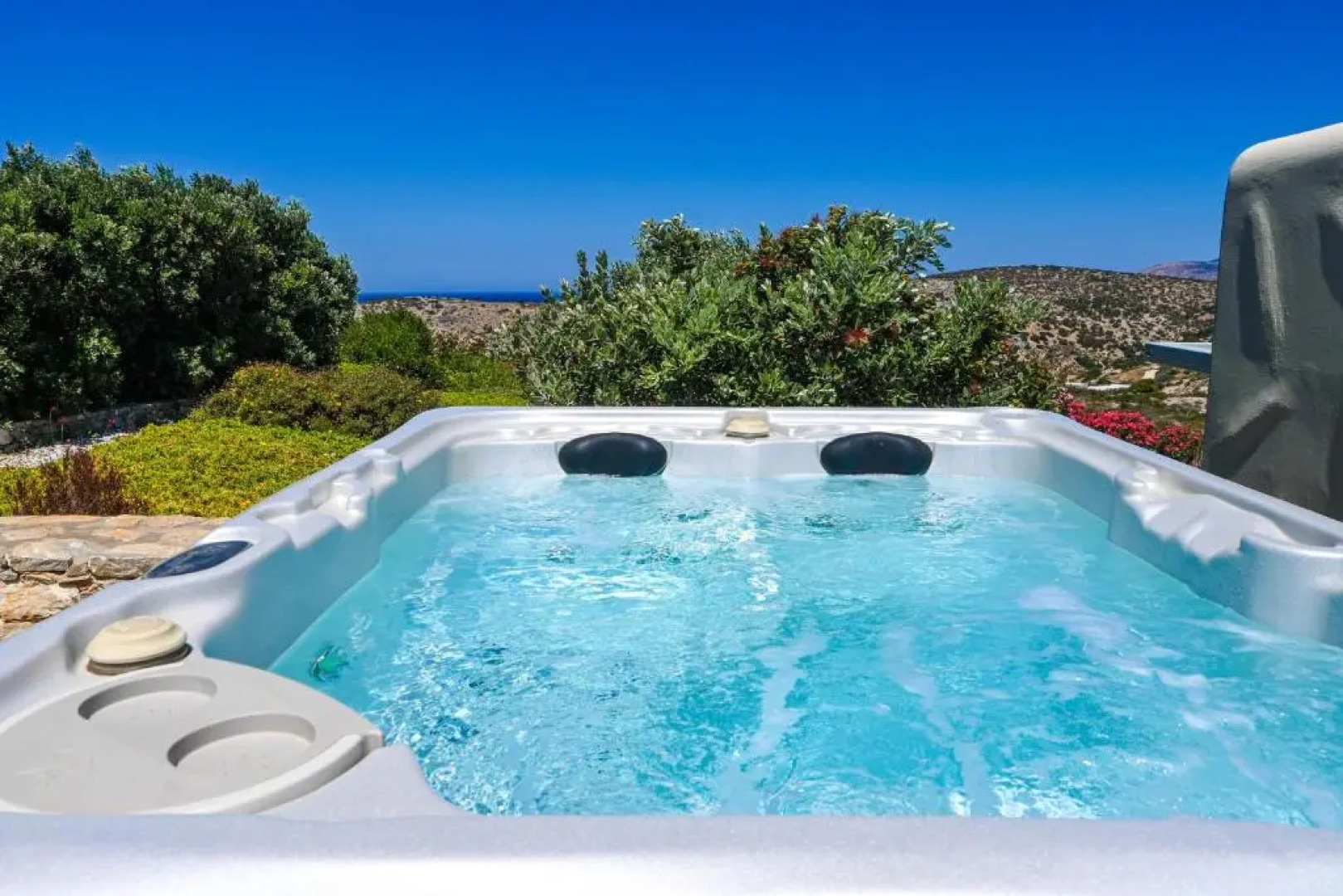 Schinoza Luxury Suites