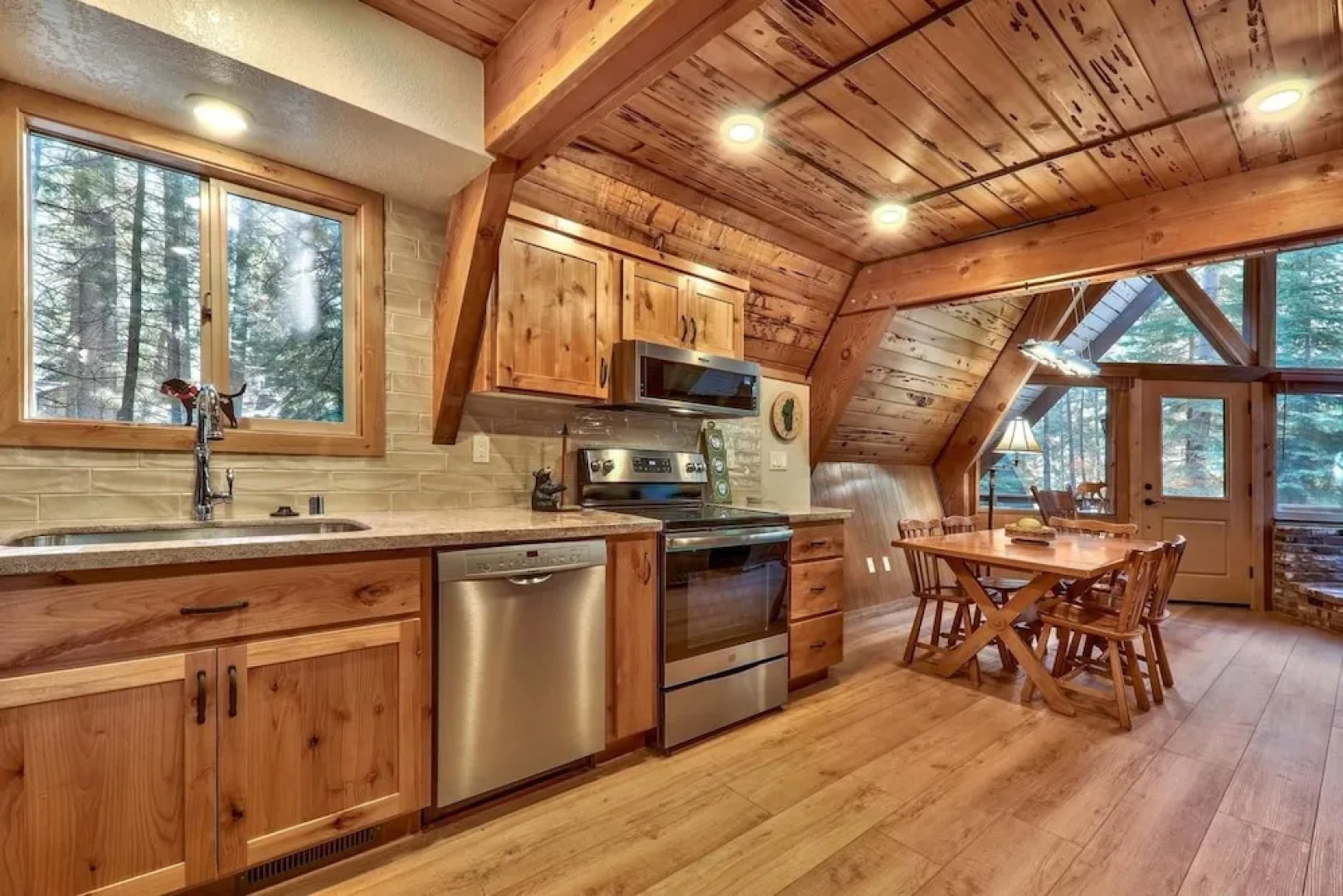 Pyramid Peak by RedAwning