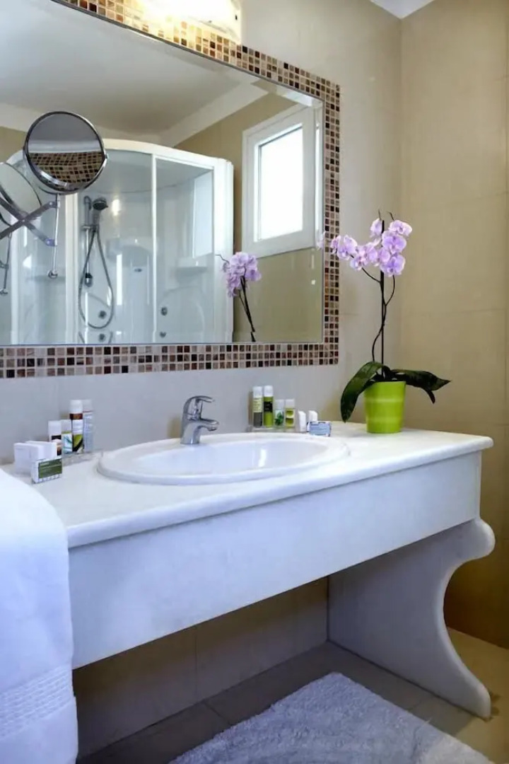 Mitos Suites Luxury Hotel In Naxos