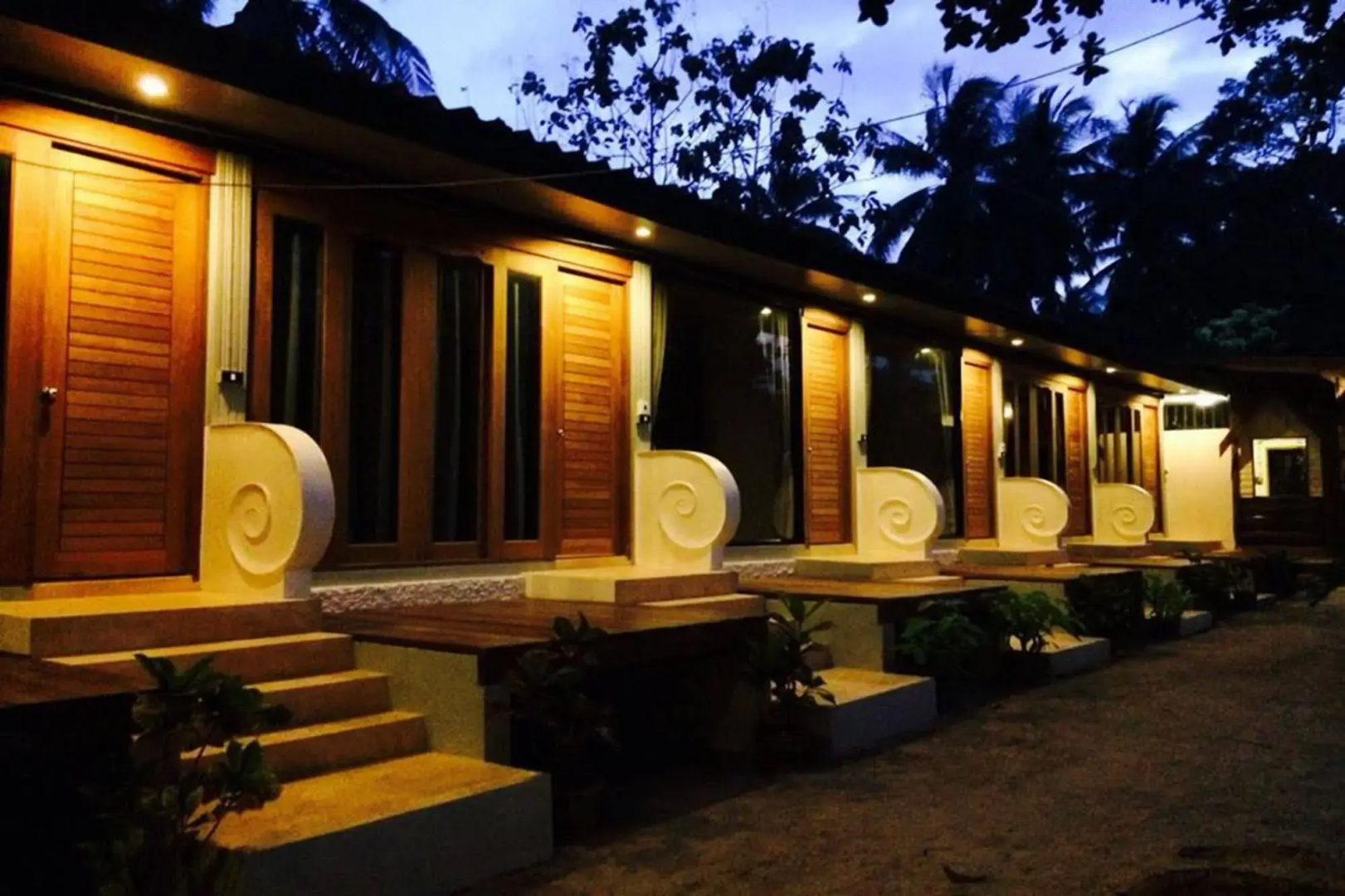 Sichon Cabana Beach Resort