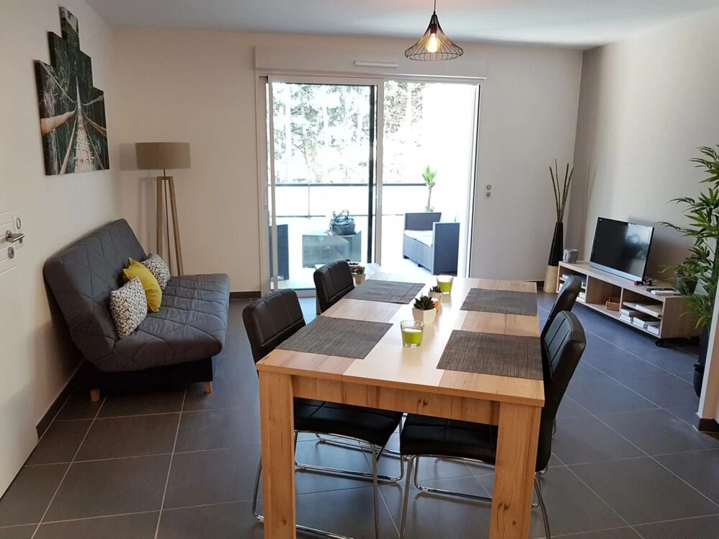 Appartement Neuf Stylé Proche Gare Sud