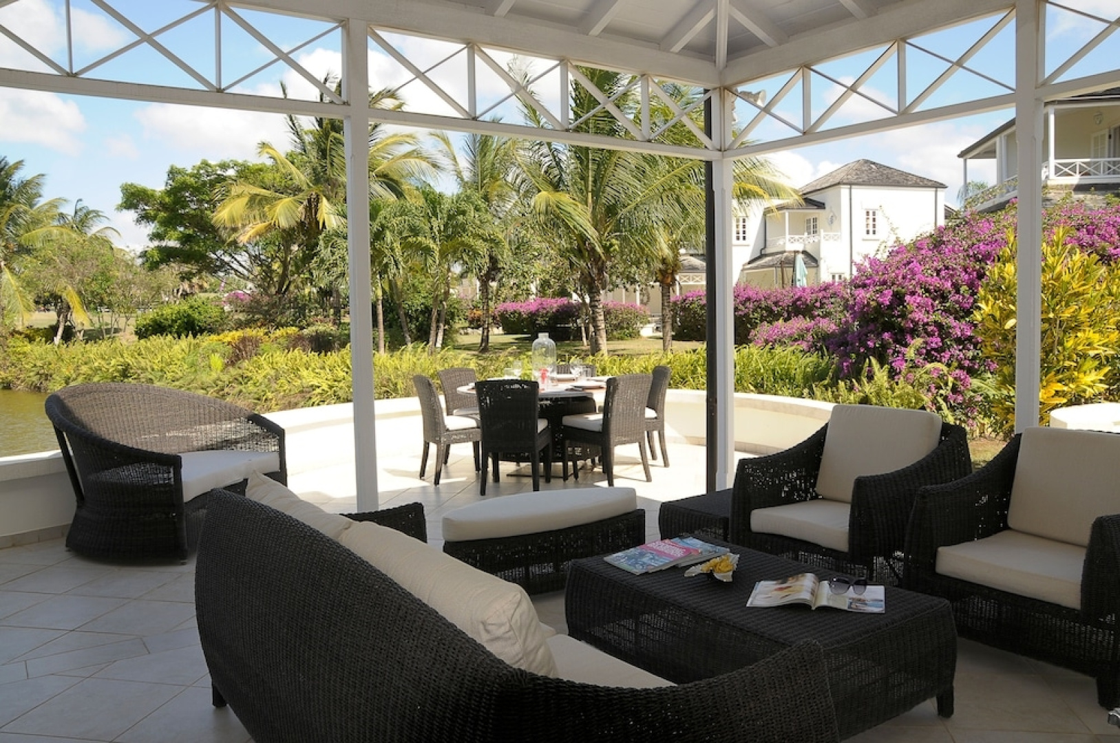 "this Beautifully Decorated 3 Bedroom 3 Bathroom Duplex Villa"