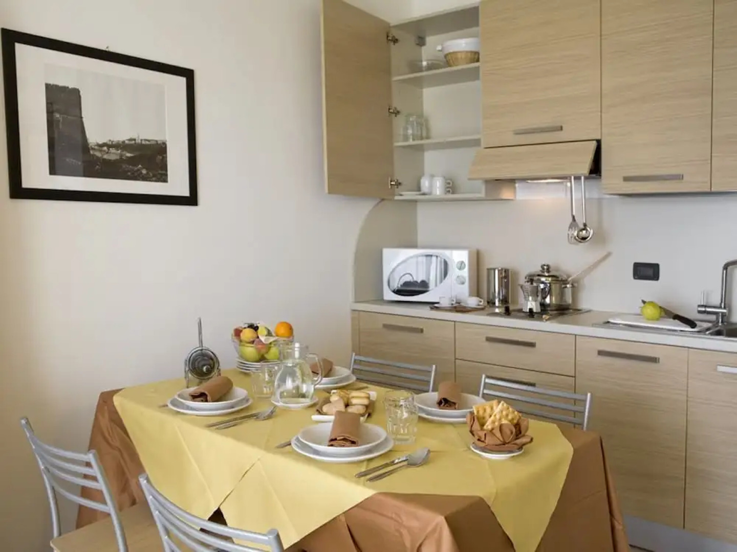 Comfortable Apartment With AC, Terrace or Balcony by the sea