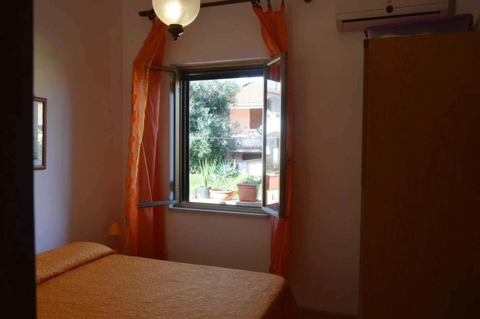 House 200 meters from the sea shore between Mandriola and Capo Mannu, surrounded by nature and one k-Casa Capo Mannu