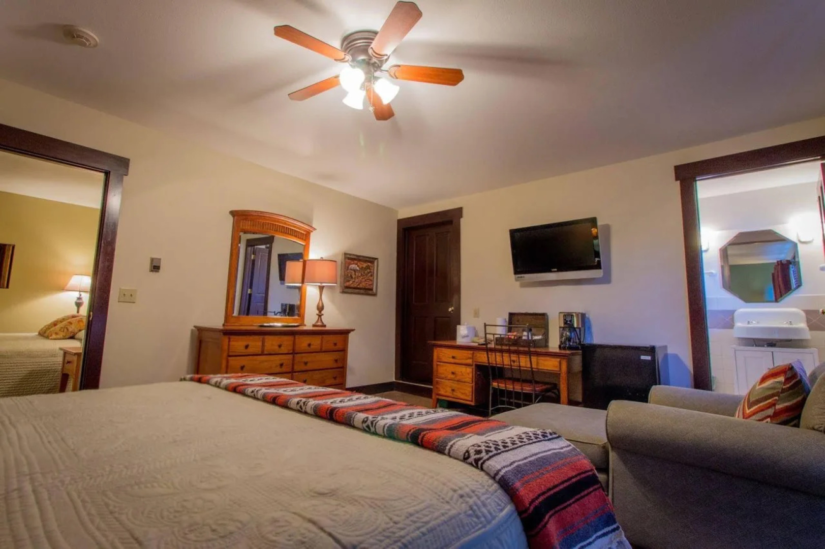 Marys Lake Lodge Mountain Resort and Condos