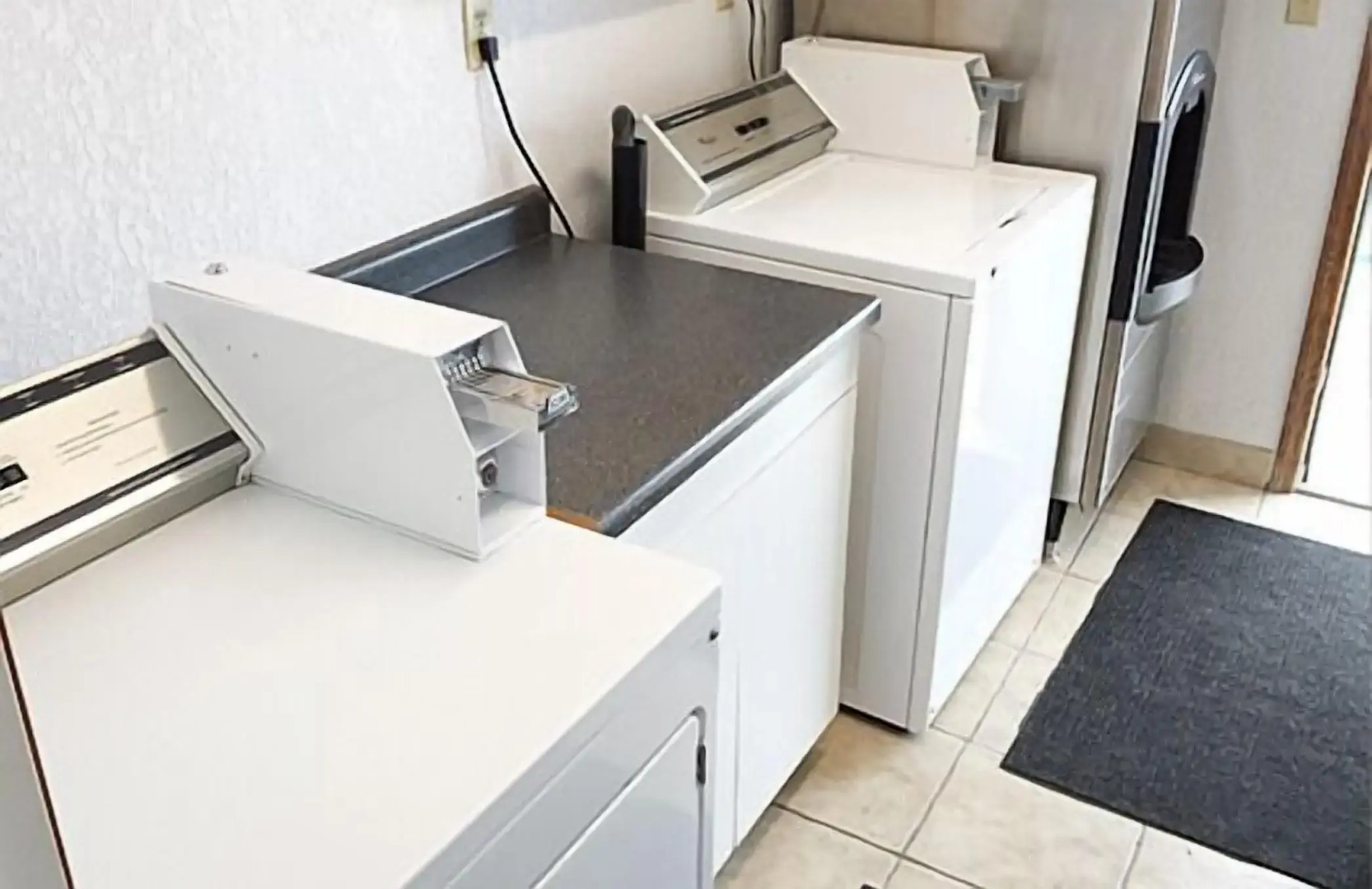 Prairie Mountain Inn