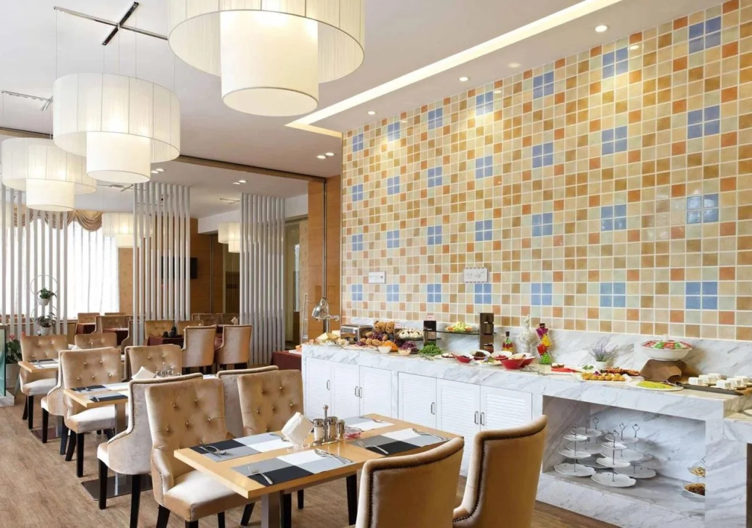 Ibis Wenjiang Floraland