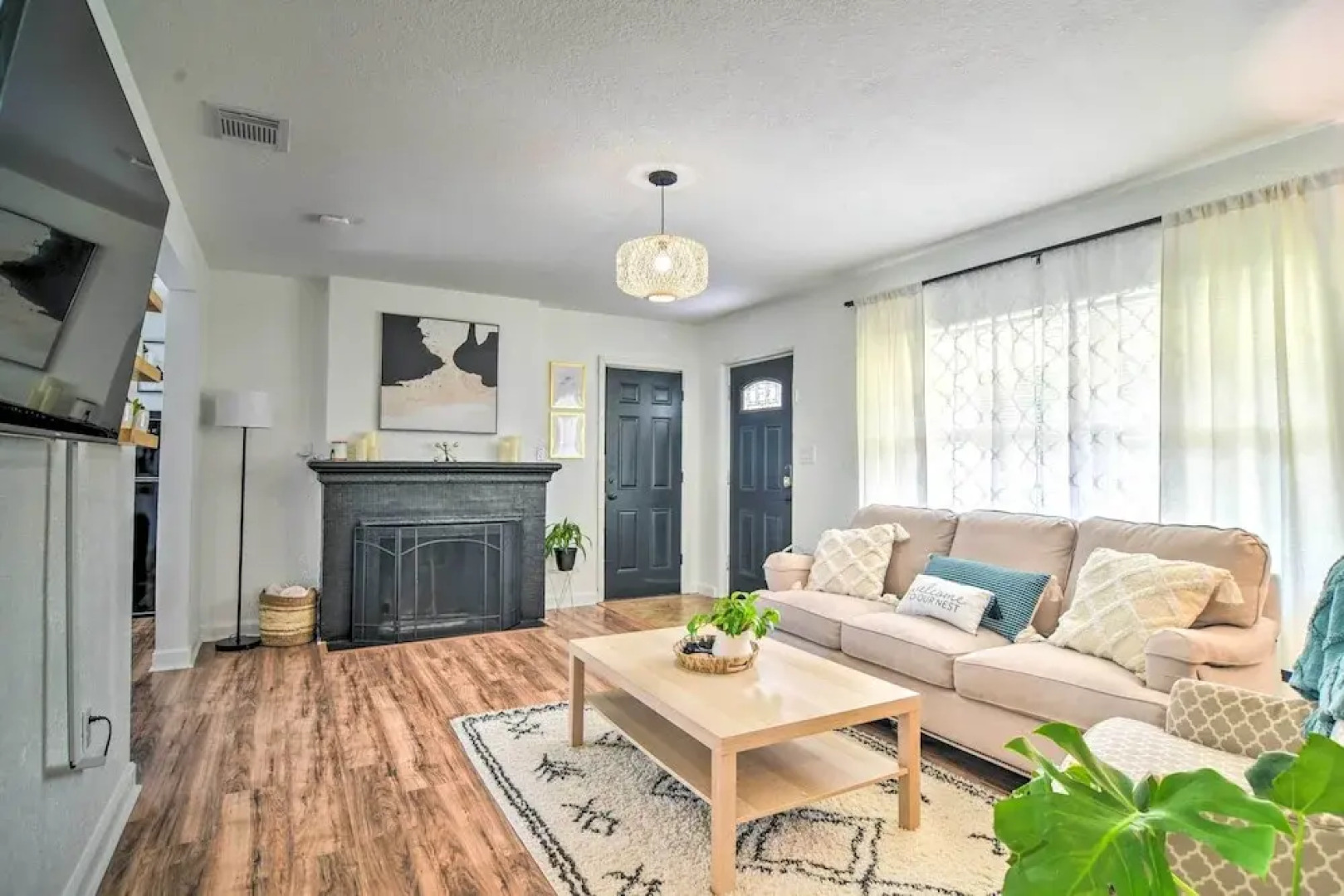 Family-friendly Clearwater Home w/ Game Room!