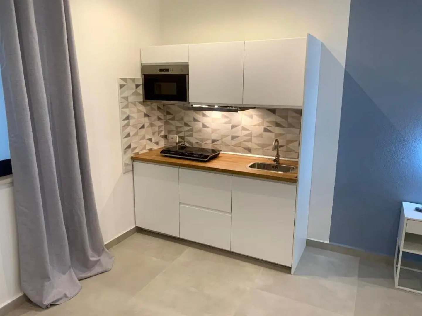 kissunderthemoonapartments