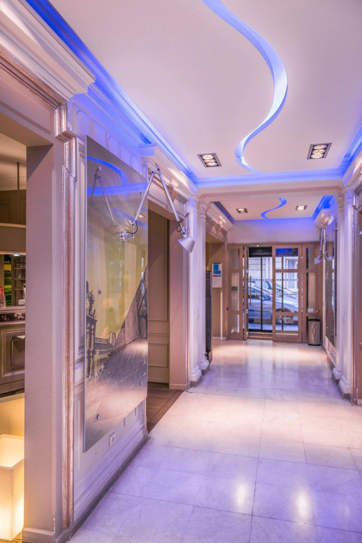 Hôtel Cervantes by Happyculture