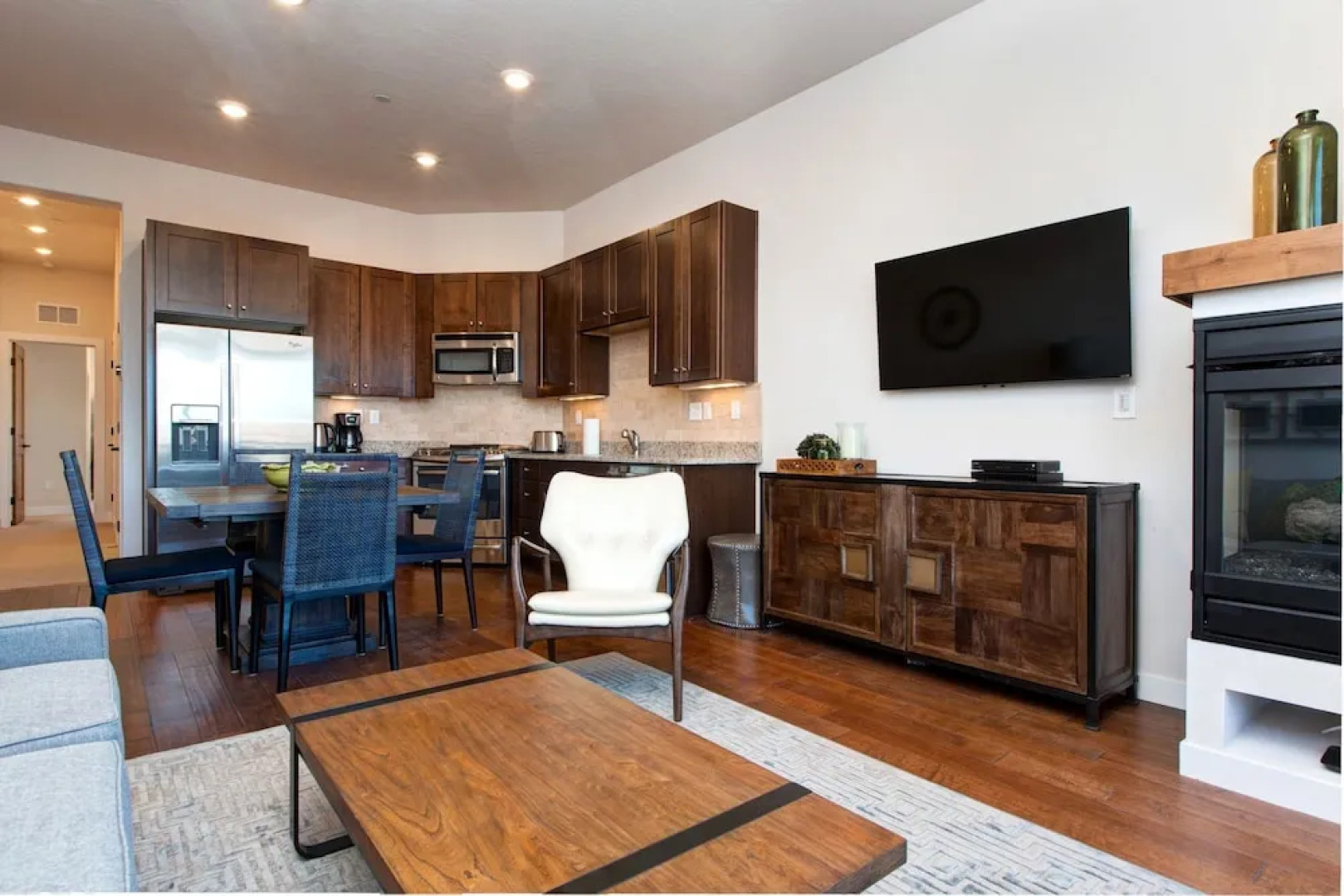 Mountain-View Newpark Terrace Condo by RedAwning