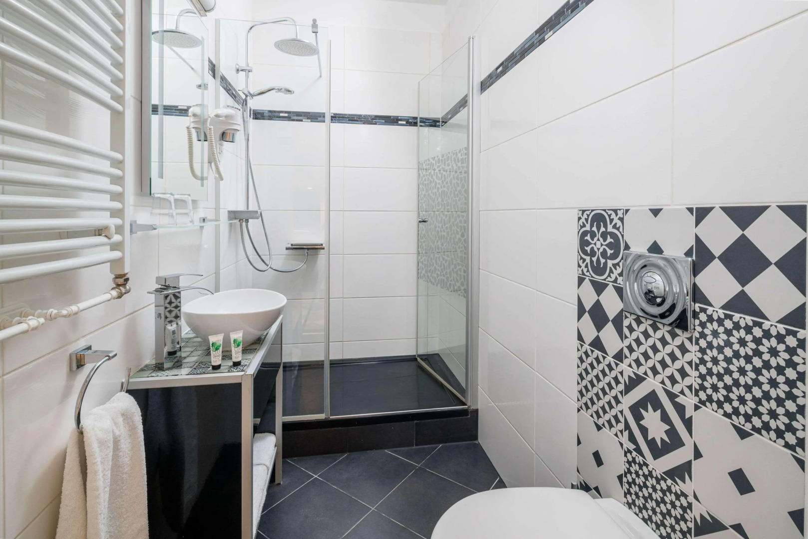 Best Western Plus Celebrity Suites