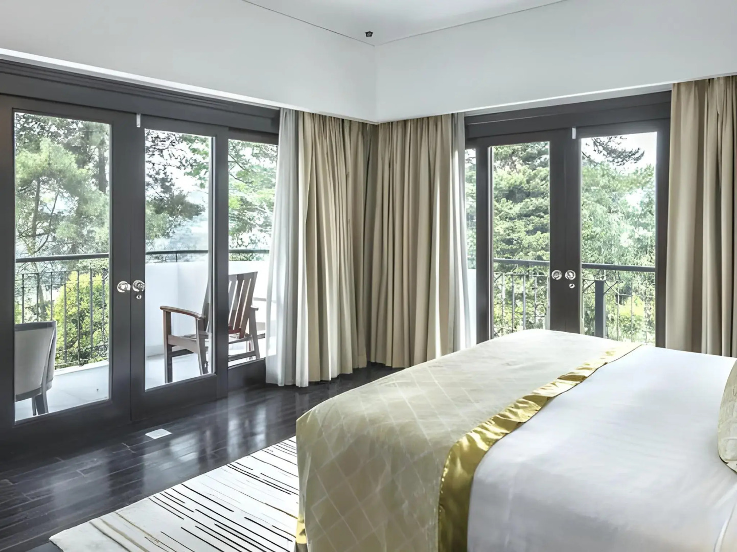 Lido Lake Resort By MNC Hotel