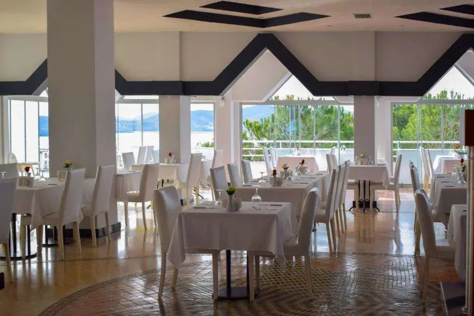 Roseira Beach Resort