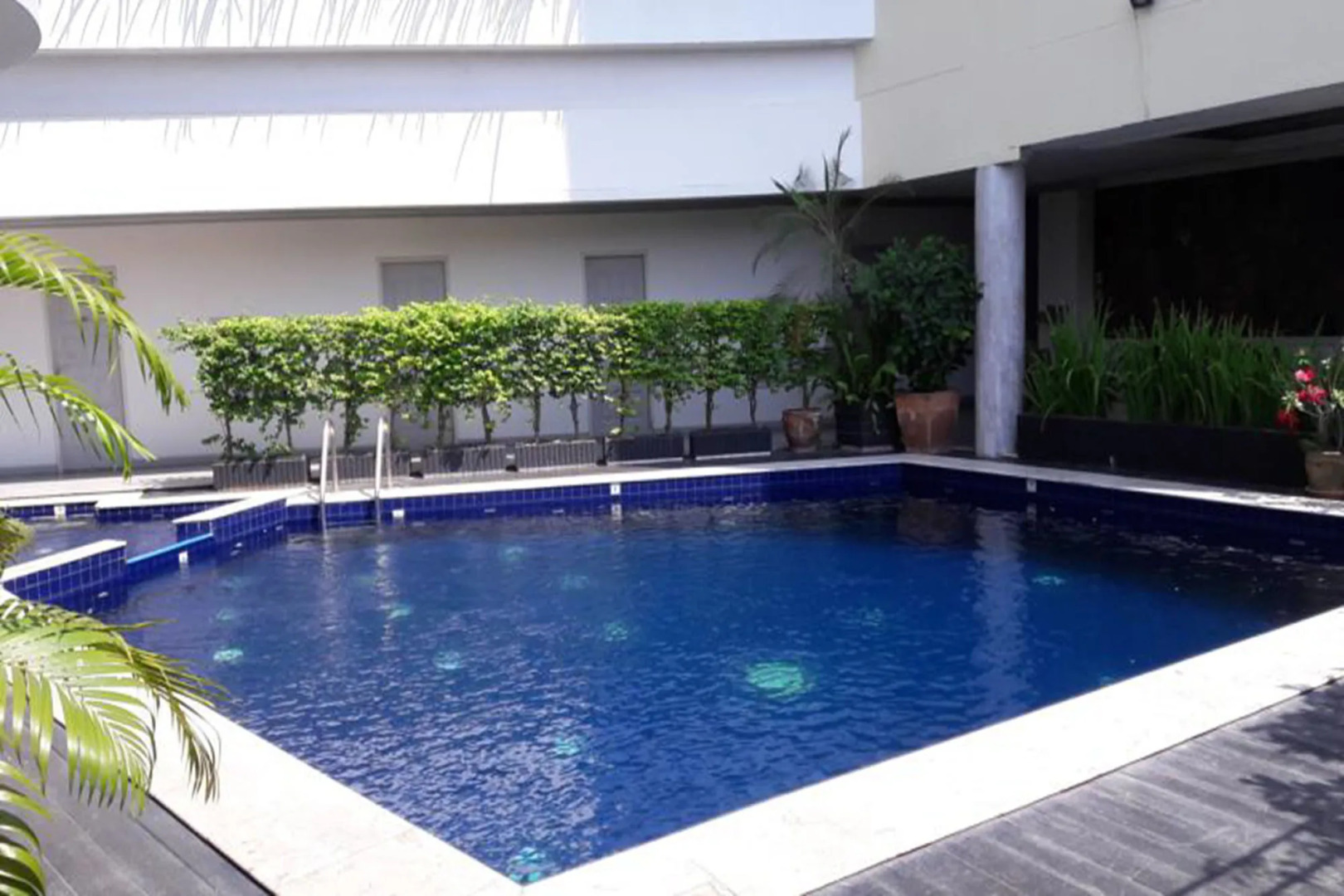 Garden Paradise Hotel & Serviced Apartment