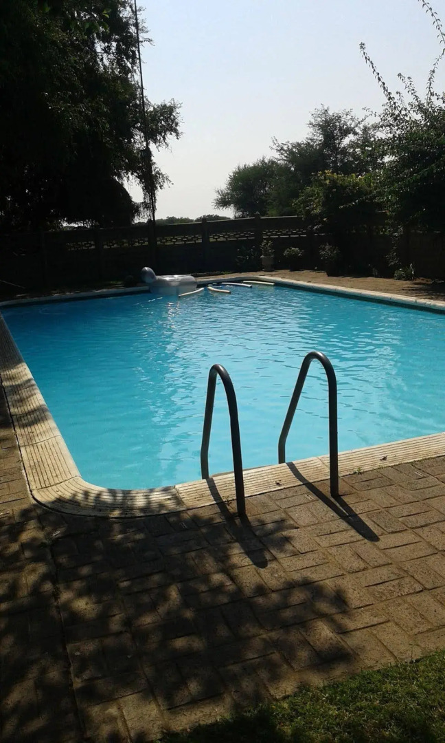 Black Swan Guest House