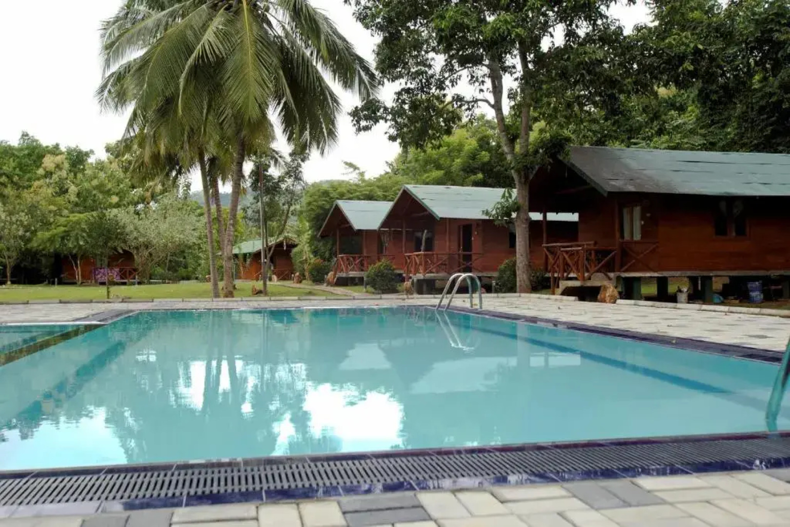 mastodon valley safari resort