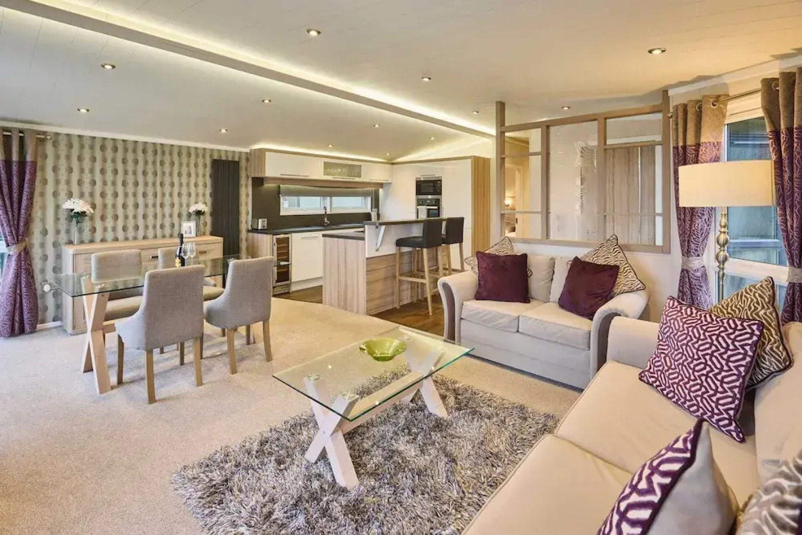 Host Stay Whistler Deluxe Lodge