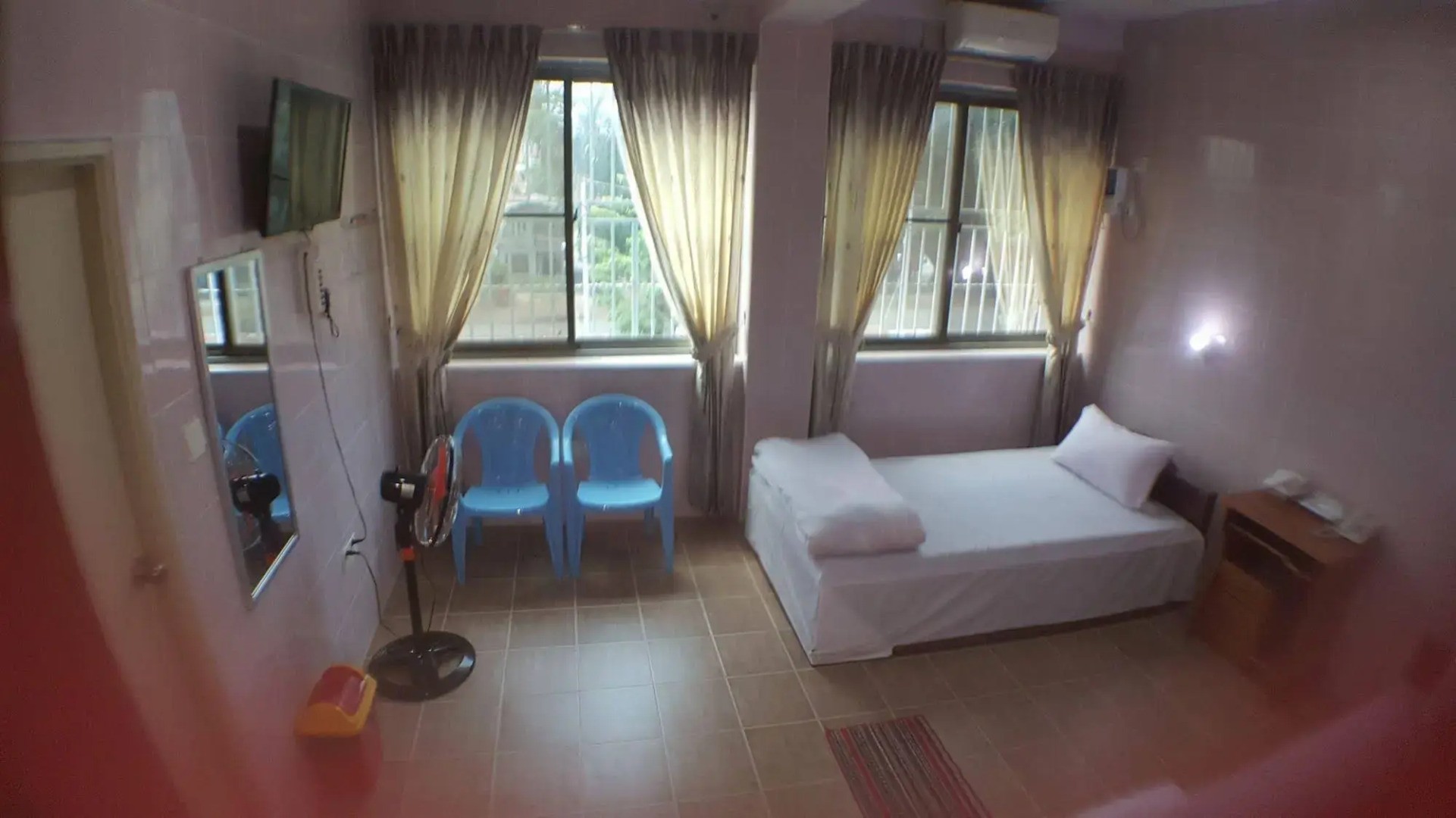 Red Dragon Hotel Hsipaw