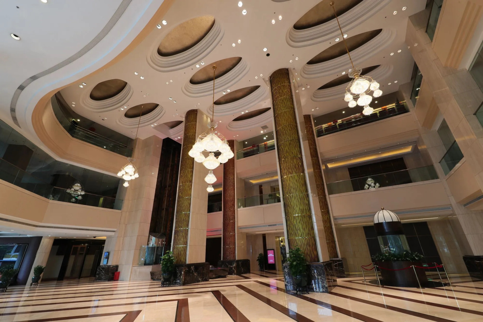 Renaissance Shenzhen Luohu Hotel