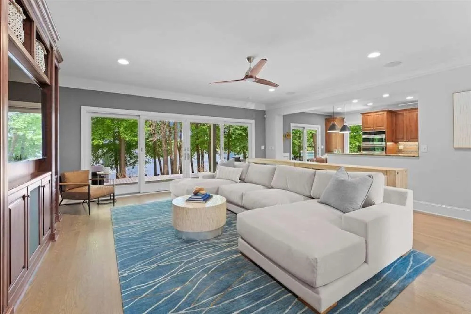 Grand Bay W/hot Tub, 440' Shoreline & Optional Boat Rental