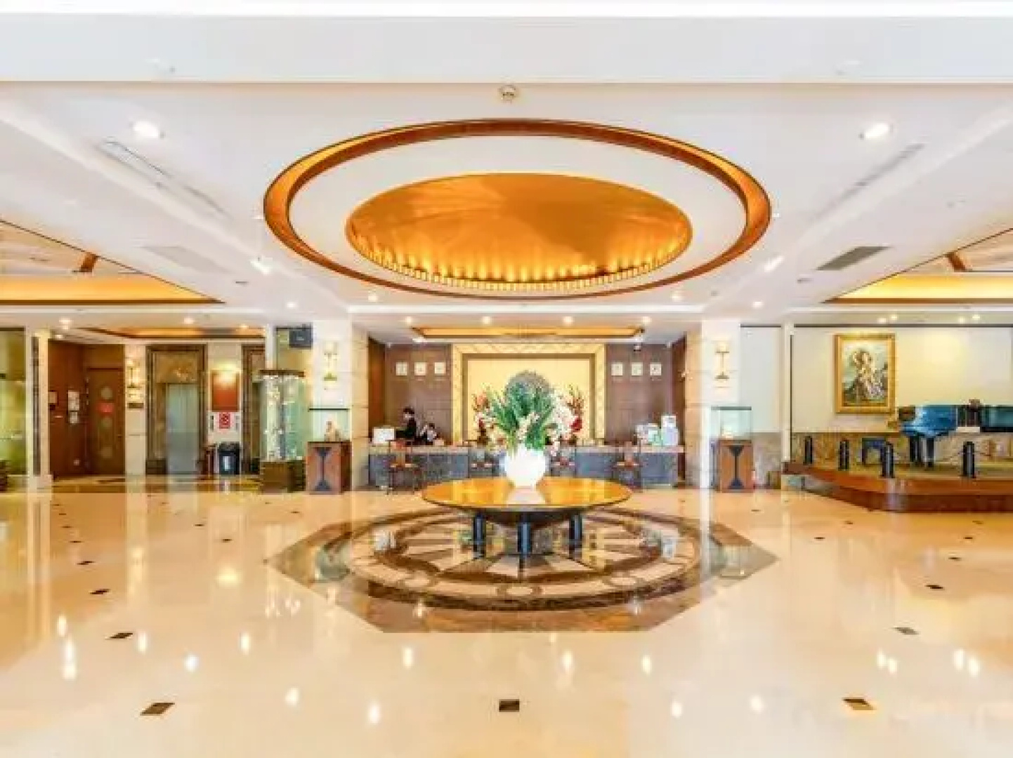 Mascot Hotel