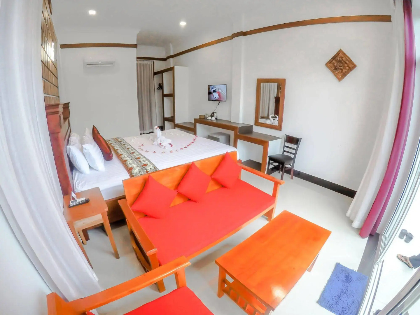 Boutique Kampot Hotel