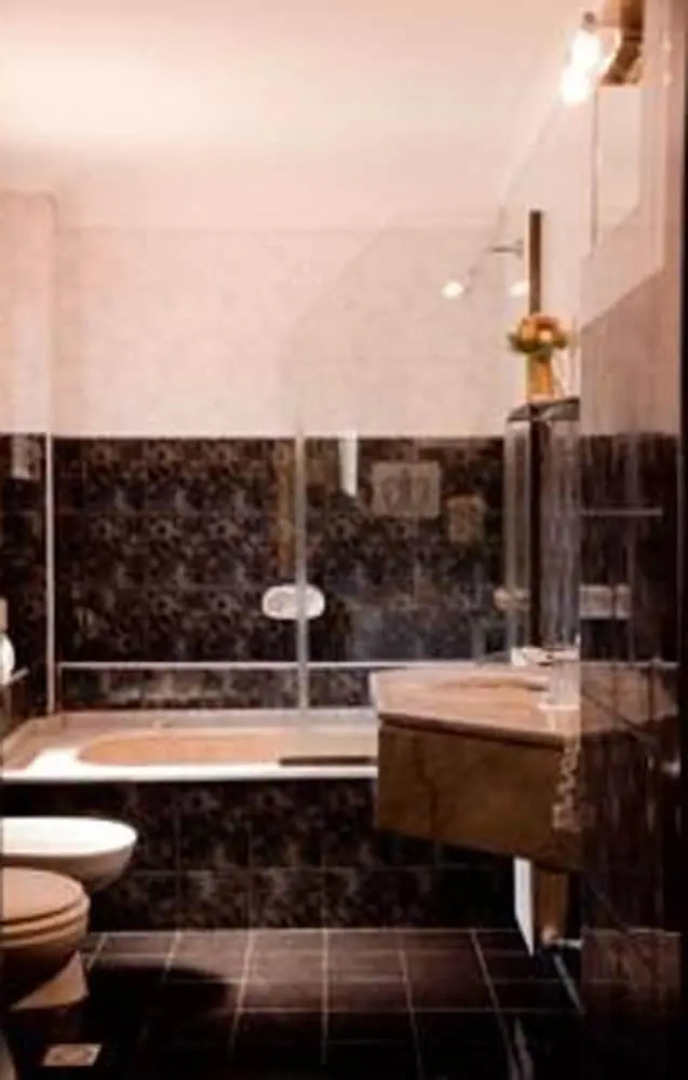 Reina Victoria Suites & Towers