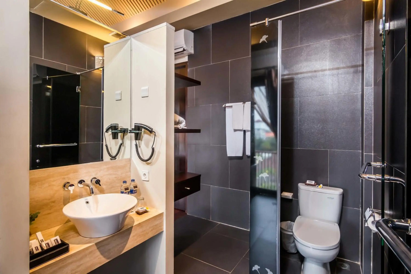 18 Suite Villa Loft by AMITHYA