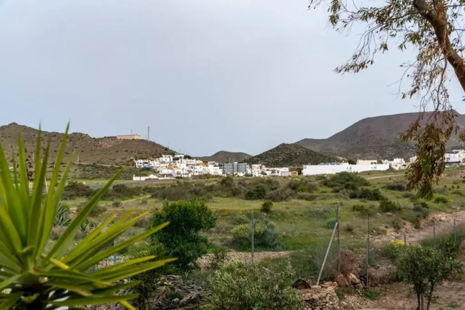 TurAlmeria - Casa Tranquila con Jardín y Aparcamiento privado