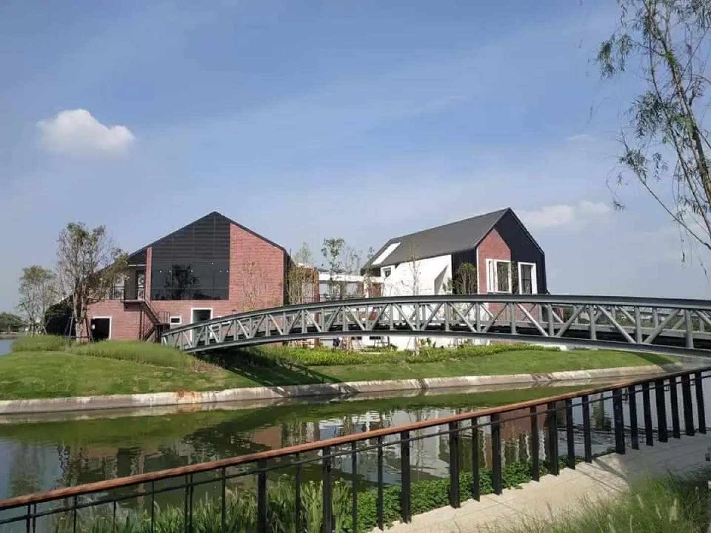 Saksiam Lake Side Resort (SHA Plus+)