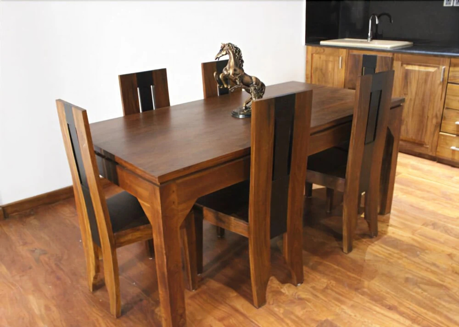 Camellia Holiday Homes