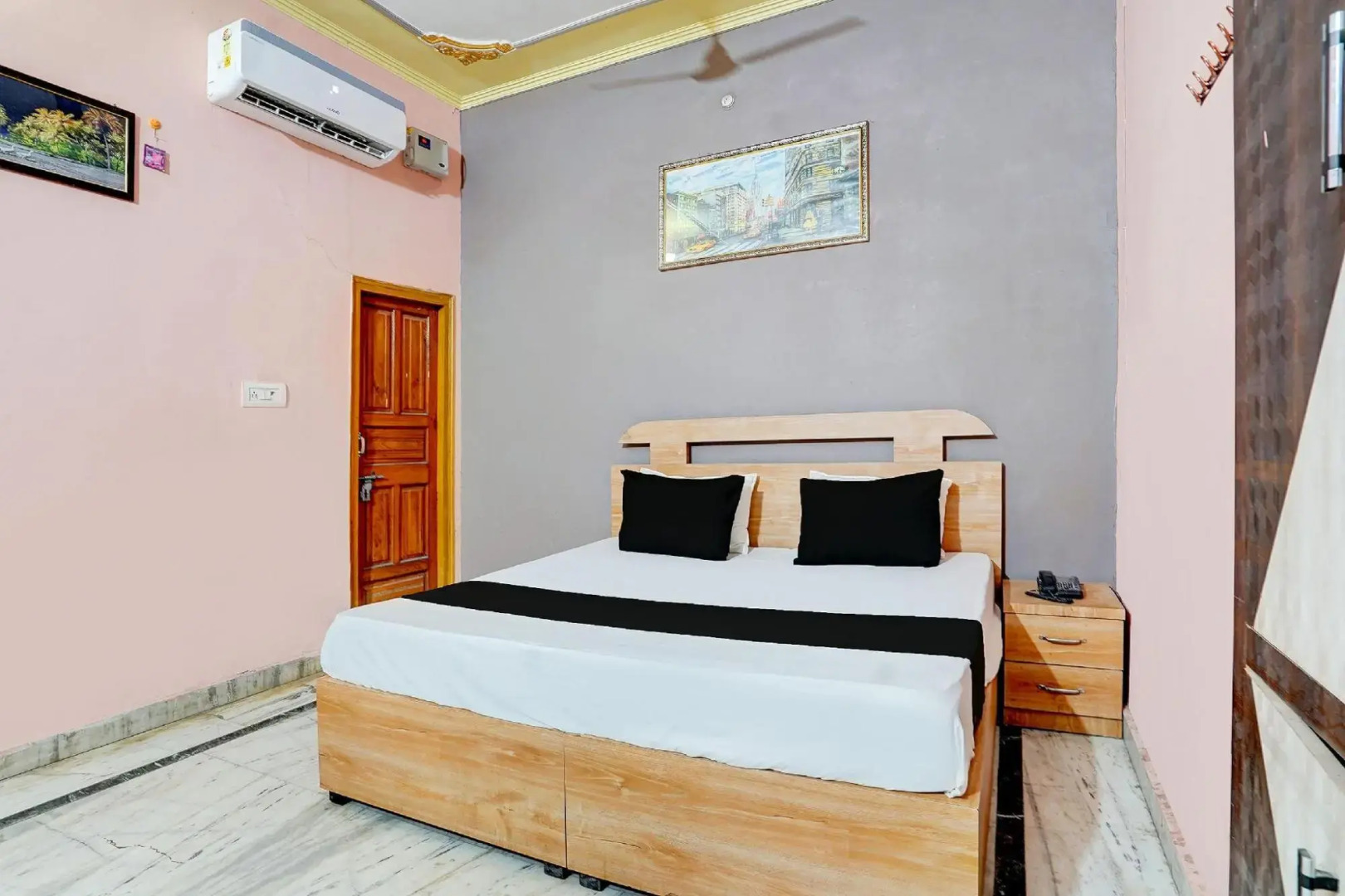 Hotel O Crown Food Court cfc