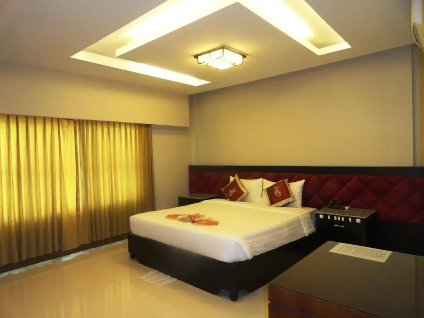 Rock Royal Hotel & Resort