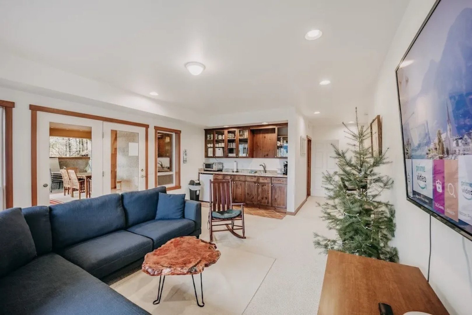 15mbh - Amazing Mountain Views - Hot Tub - Pets Ok 3 Bedroom Home by RedAwning