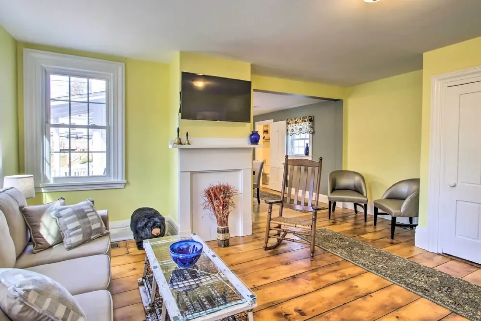 Historic Bath Home, Walk to Waterfront Park!