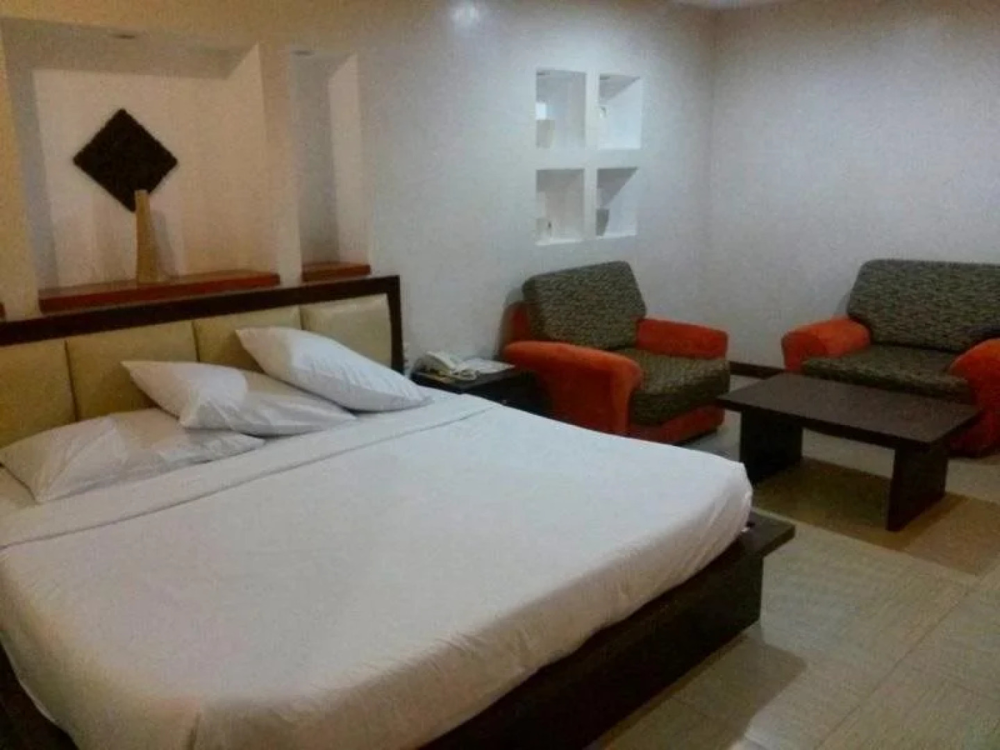 Roxas Midtown Hotel