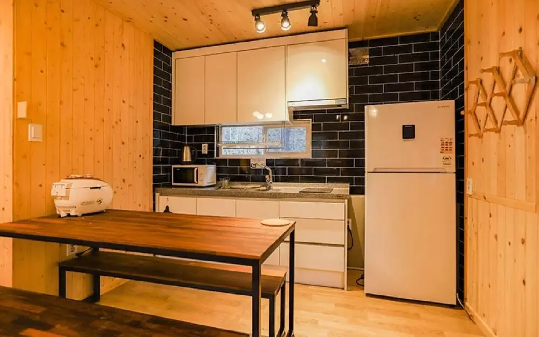 Inje Baekdam Rainbow Pension