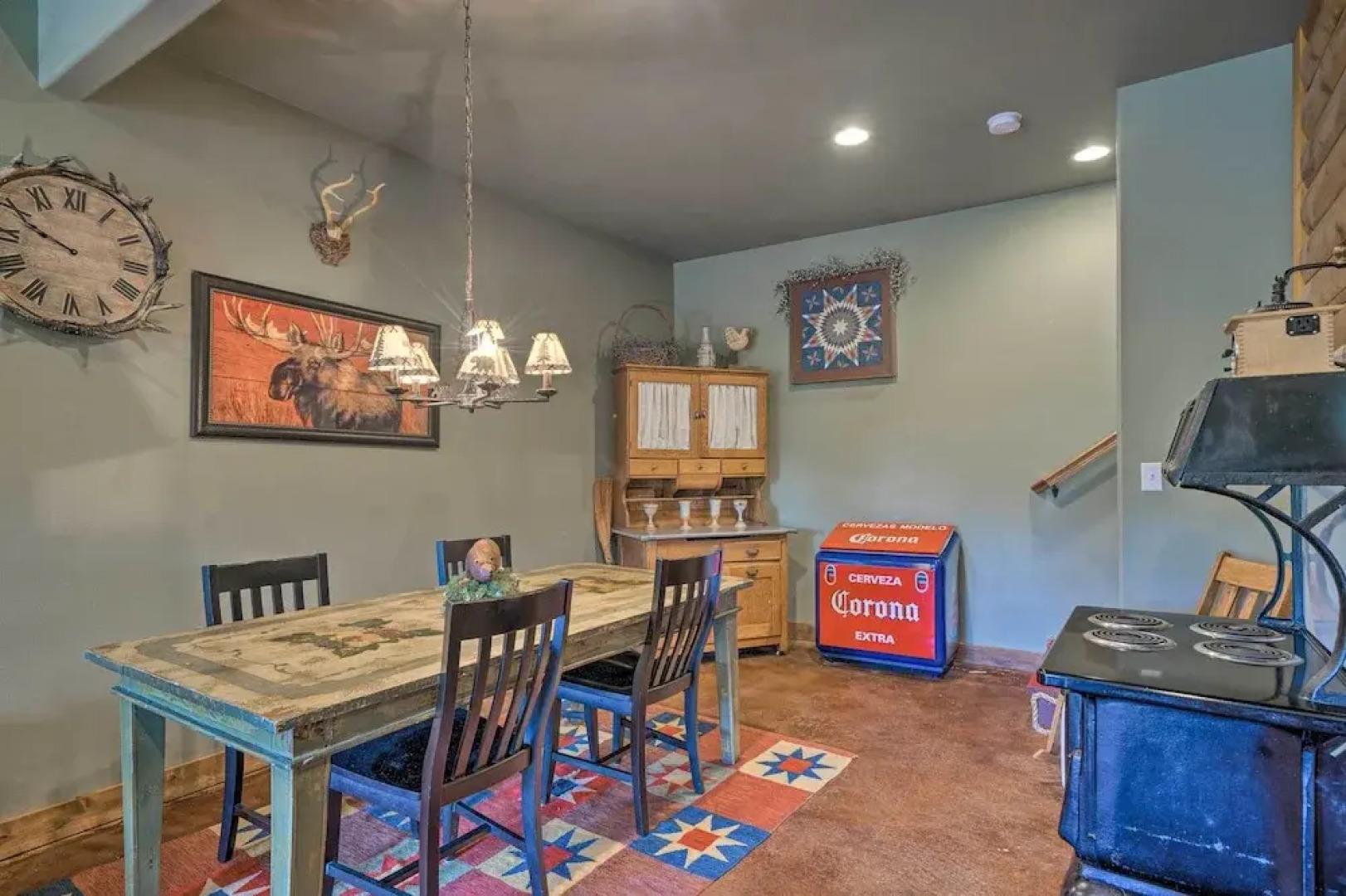 Cripple Creek Mountain Getaway w/ Hot Tub & Views!