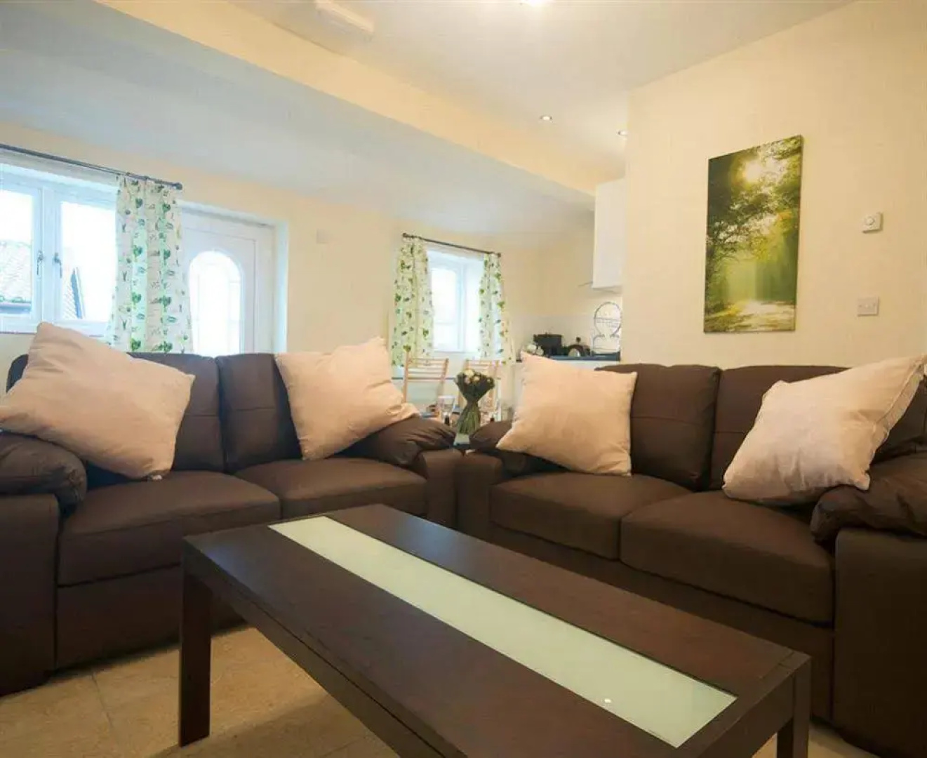 Treetops Cottages & Spa