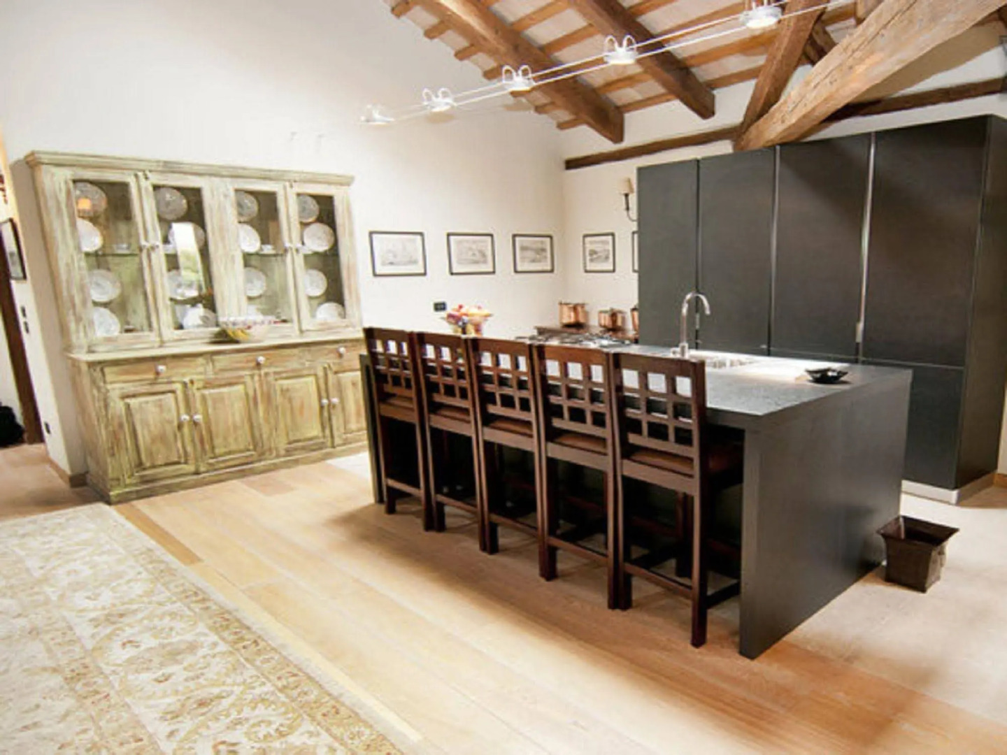 Venice Country Apartments