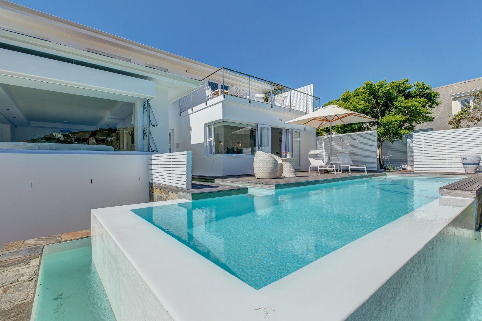 Amanzi Island Boutique Hotel