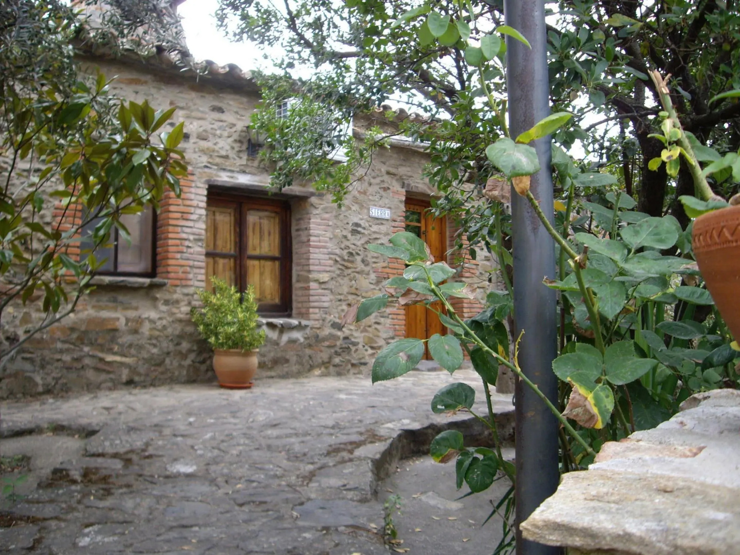 Modern Farmhouse in Valencia de Alcántara With Pool