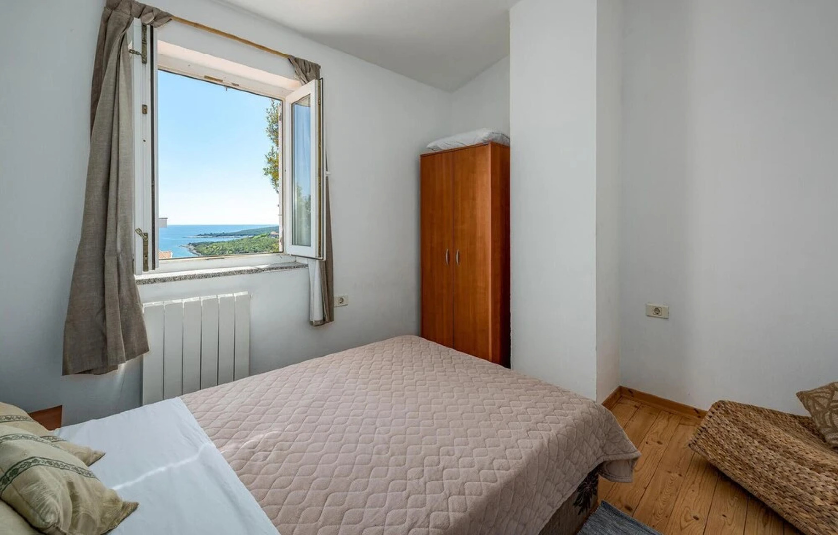 Awesome Home in Pavicini With 3 Bedrooms, Wifi and Outdoor Swimming Pool