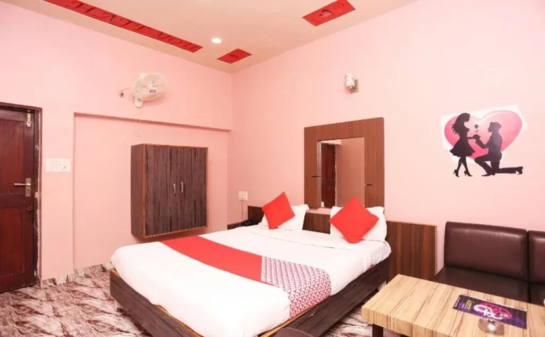 OYO 11555 Hotel Punjab