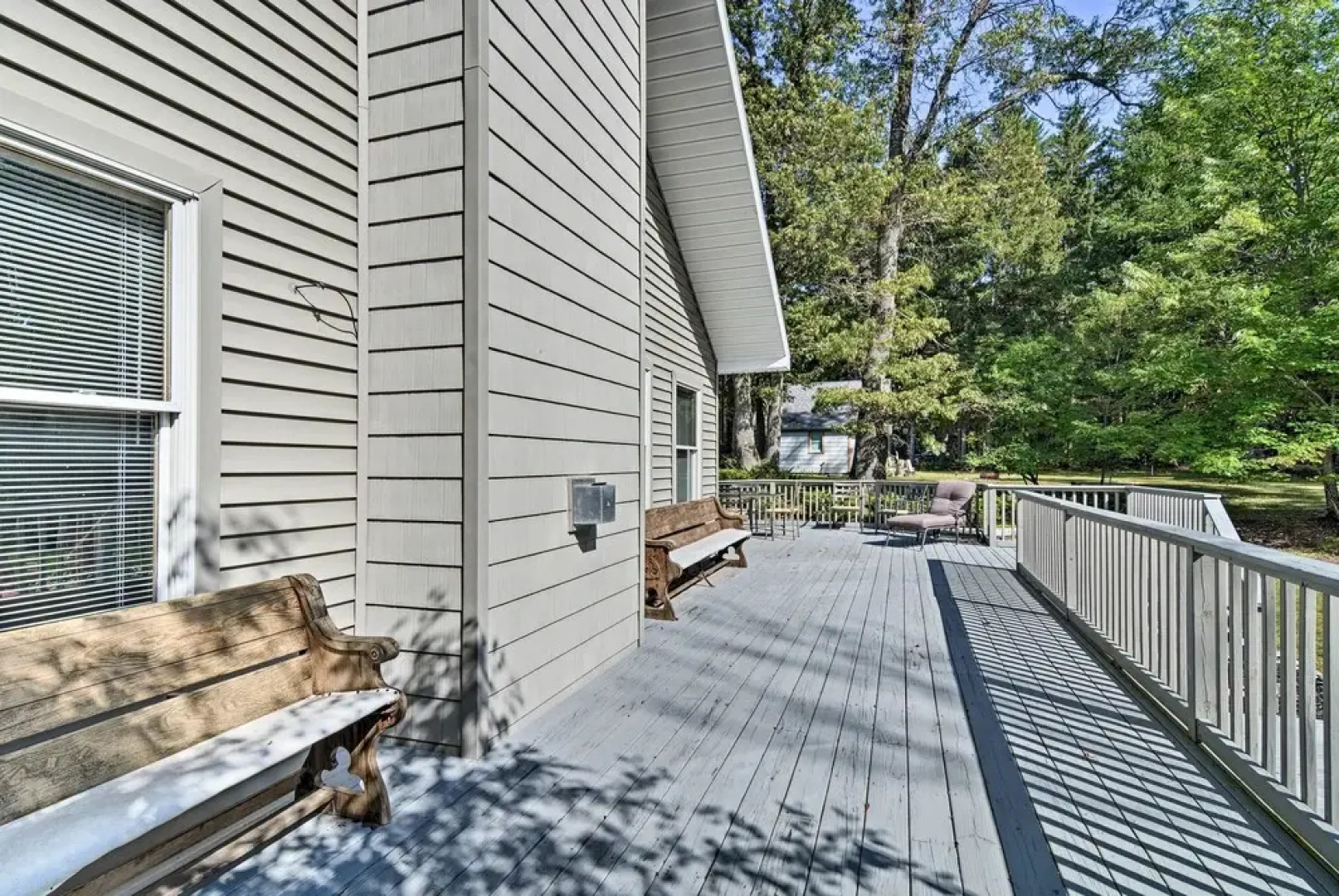 Pet-friendly Home Near Lakes & Snowmobile Trails!
